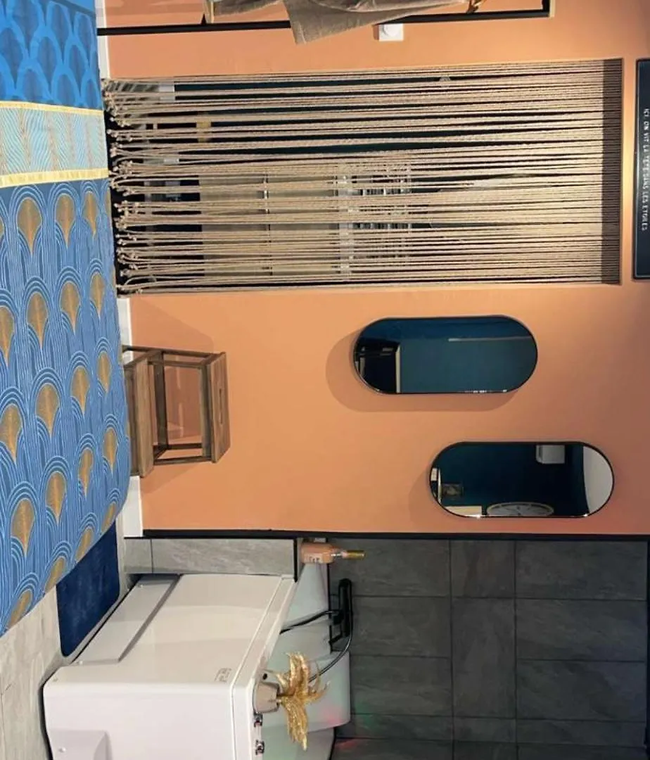 Trinidad Suite Jacuzzi Aubagne Francie